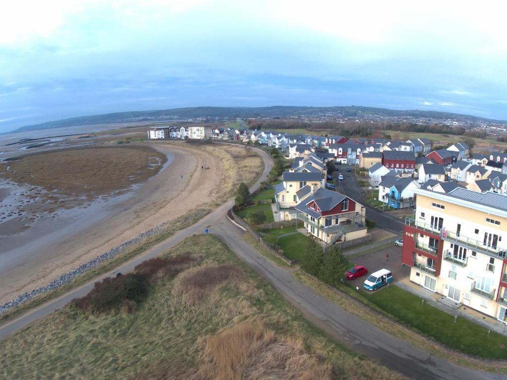 Coastal Apartment With Beach On Your Doorstep! Llanelli Eksteriør billede