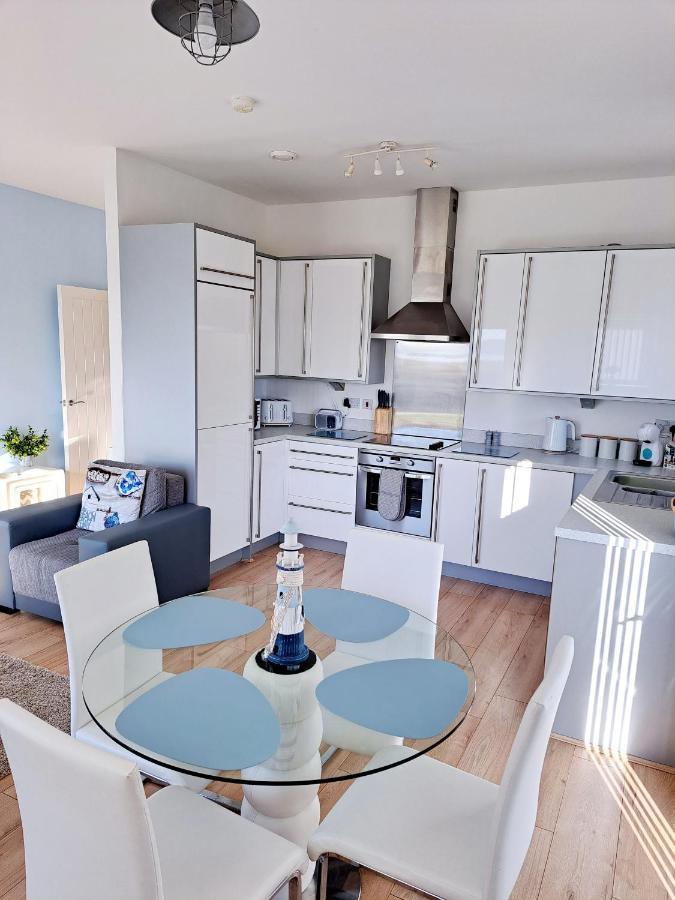 Coastal Apartment With Beach On Your Doorstep! Llanelli Eksteriør billede